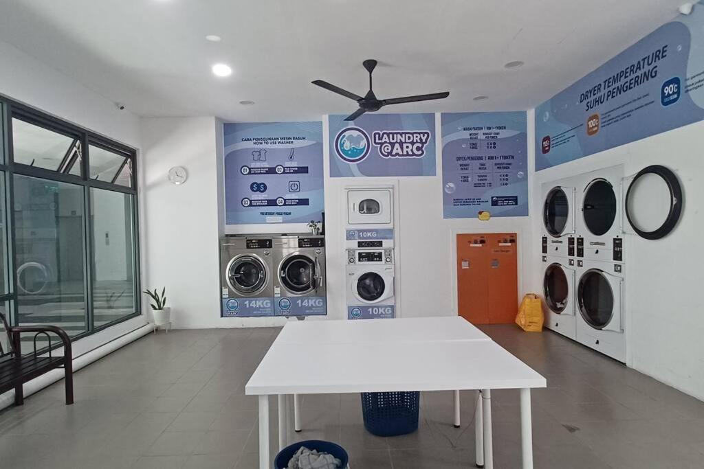 Homestay Arc Cozyhome Austin Hills 4-5Pax Johor Bahru Exterior foto